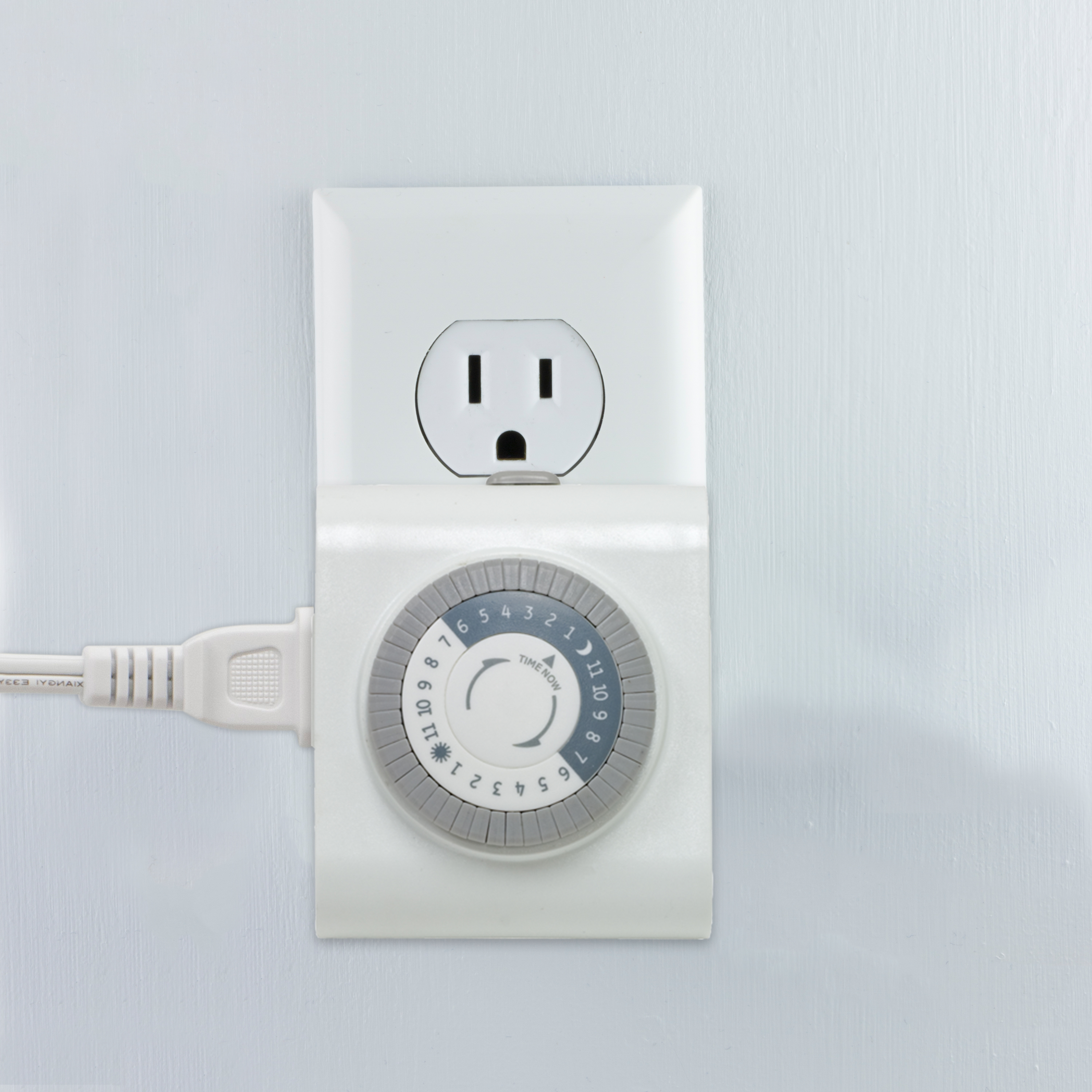 GE 24-Hour Heavy Duty Plug-In Timer with 2 Outlets photo 8