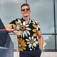 thumbnail image 4 of Balery Yellow White Daisy Pattern Camisa Polo de Hombre con Estampado, de Manga Corta y Tejido Medio, Camisa Tipo Golf Polo-Medium, 4 of 6