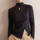 thumbnail image 3 of Camiseta básica de manga larga para mujer: cuello alto, corte ajustado, elástica y ligera, blusa para combinar con otras prendas, ideal para hacer ejercicio o para un look informal., 3 of 3