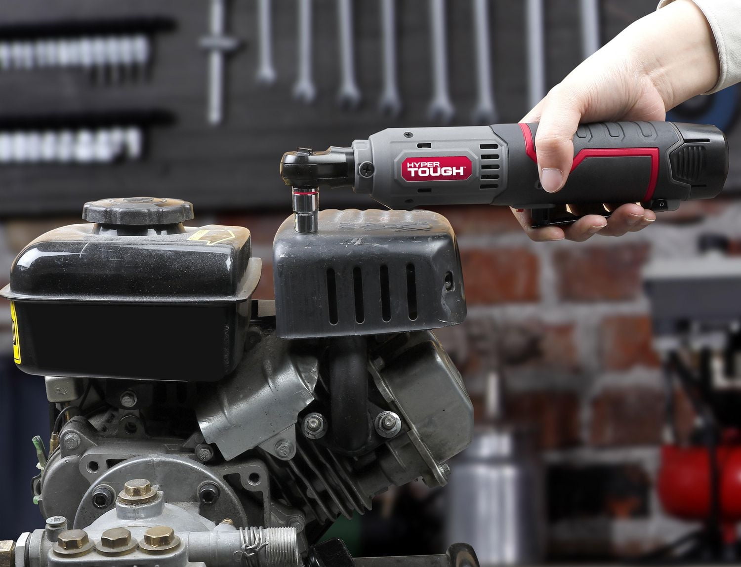 HYPER TOUGH 12V MAX CLIQUET SANS FIL