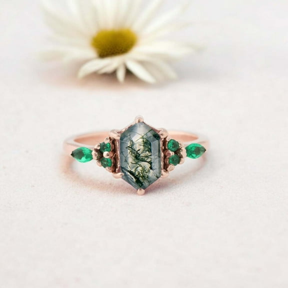 JEWELRYTREASURE 9x7 mm / 2 Ct Hexagon Shape Natural Moss Agate Ring Emerald Cluster Jewelry Rose Gold Plated Engagement Ring Art Deco Ring Wedding Gift for Women
