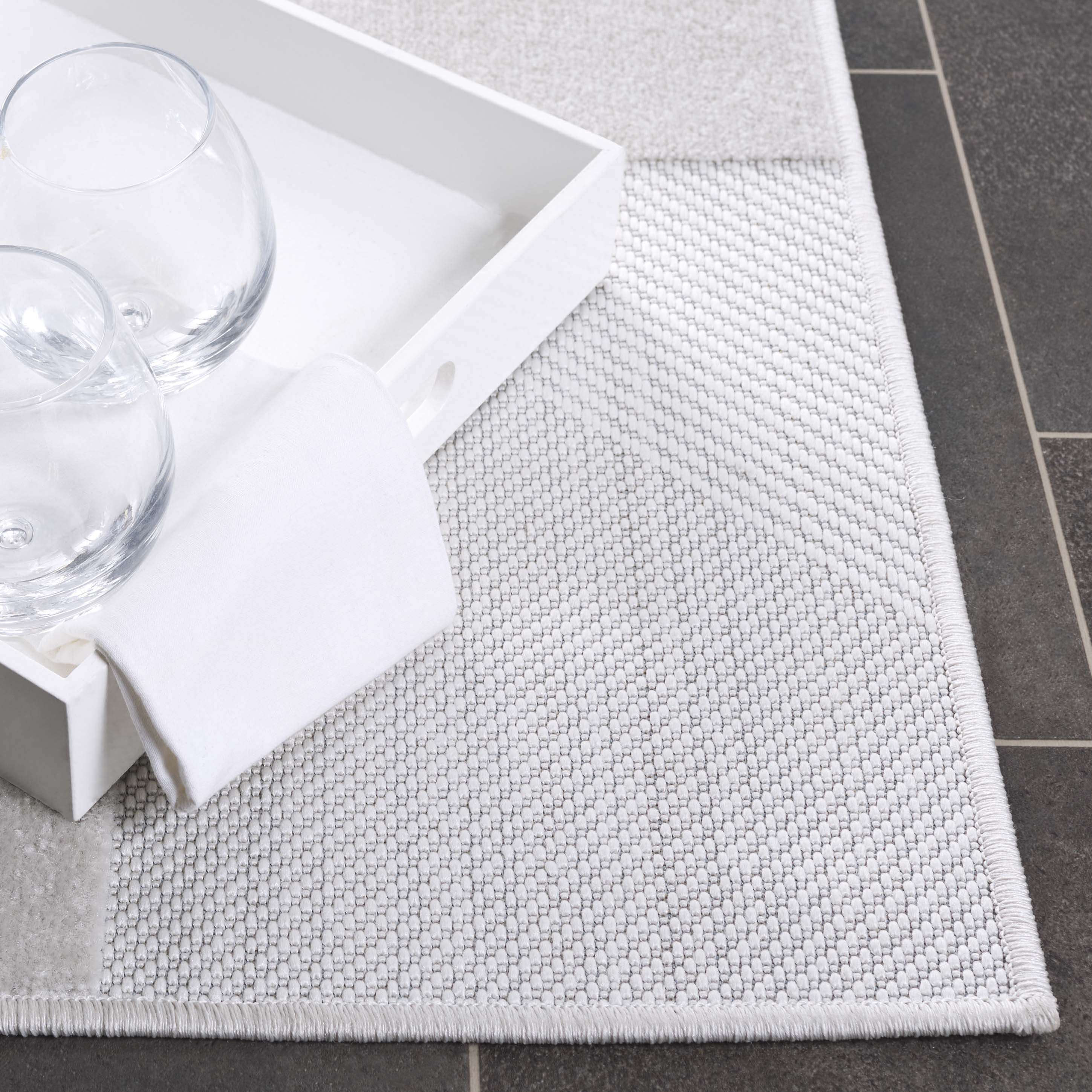SAFAVIEH Stella Baldwin Checkered Indoor/Outdoor Area Rug, Ivory, 8'2" x 10'