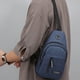 thumbnail image 4 of Precios Especiales y Ofertas Limitadas, Mochila bandolera con correa y orificio para auriculares, mochila con correa para senderismo, bolso bandolera multiusos Akmoler, 4 of 9