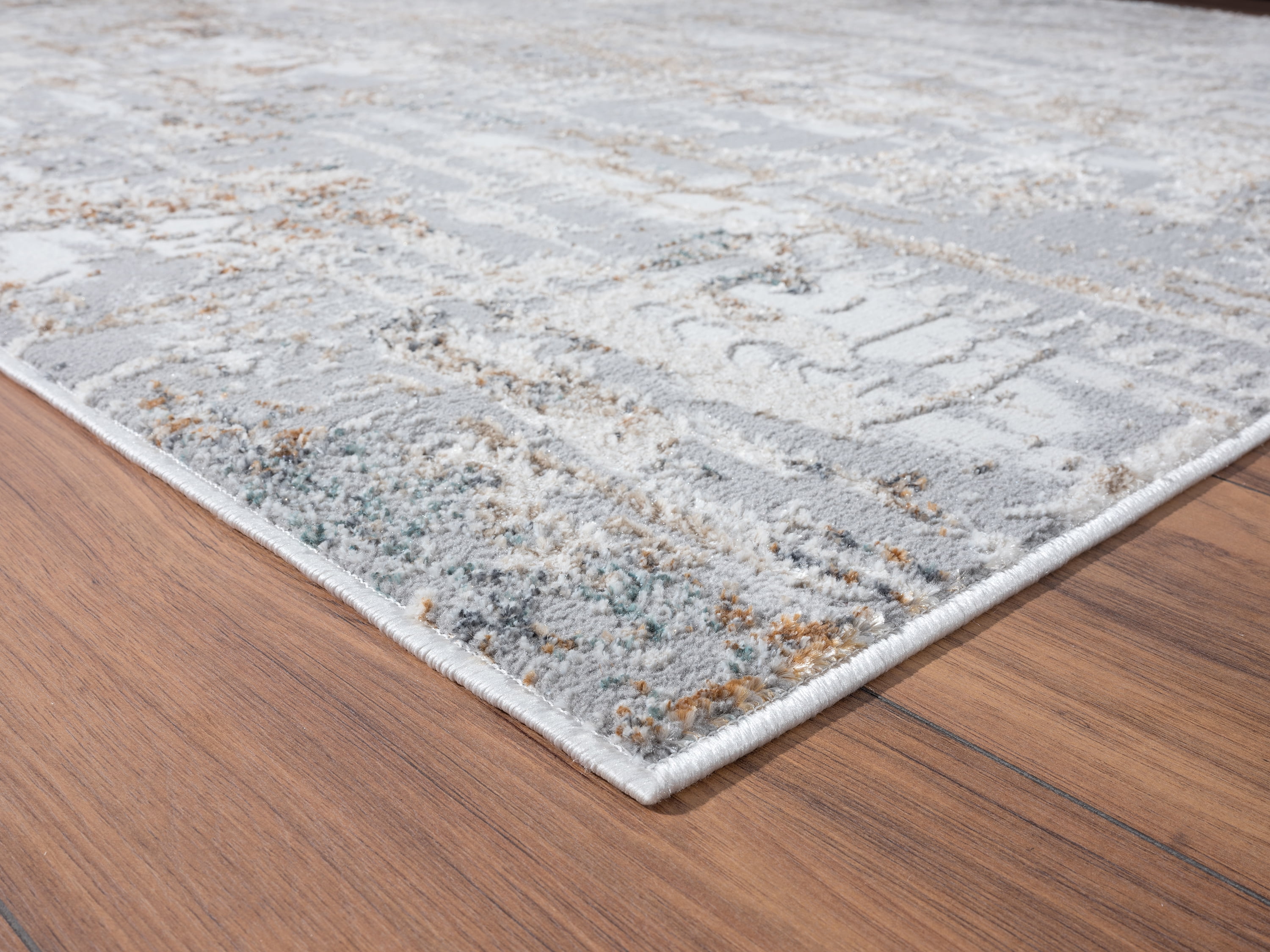 United Weavers of America Grey/Beige Abstract Accent Rug, 2' x 3'