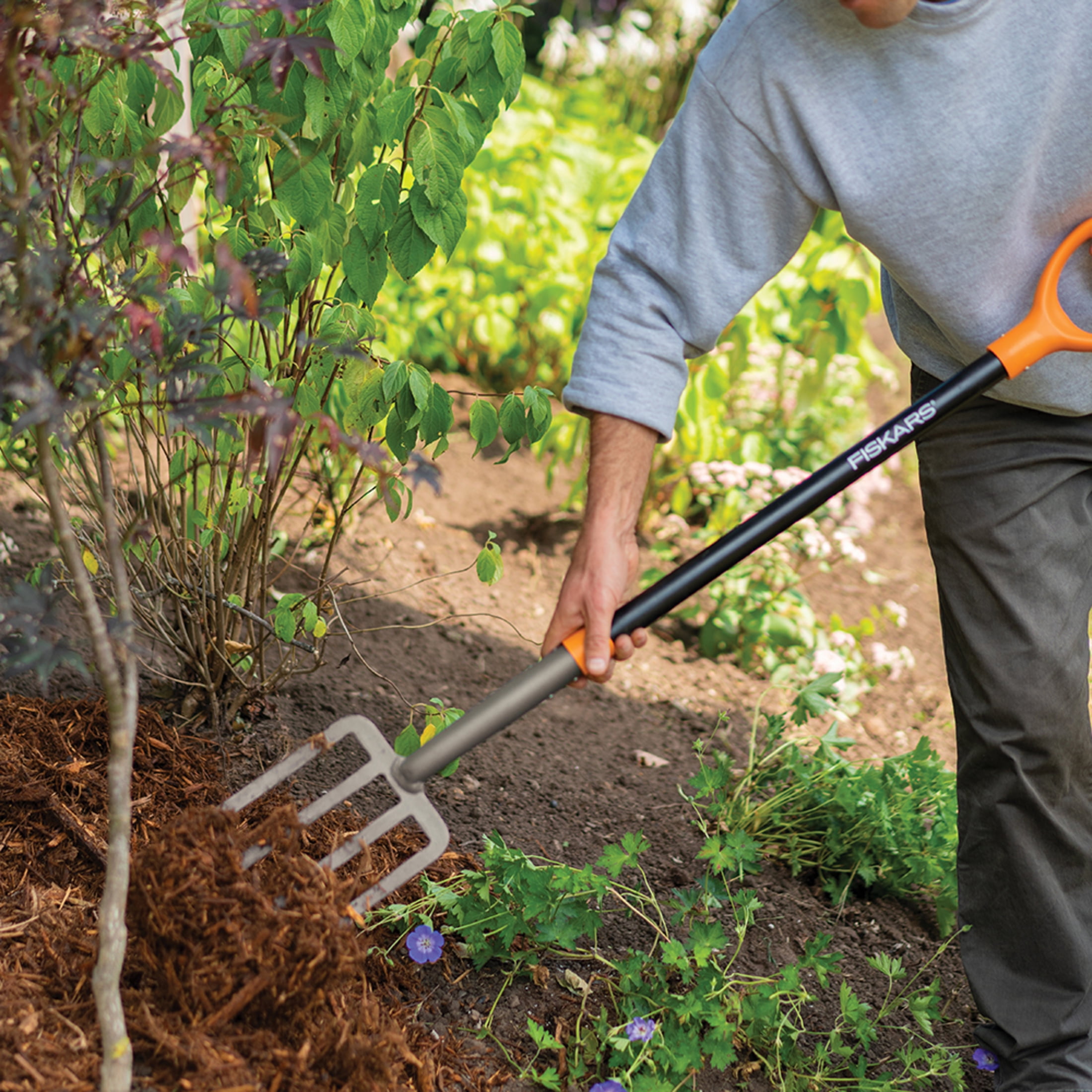 Fiskars Fiberglass Pitchfork 4 Tines