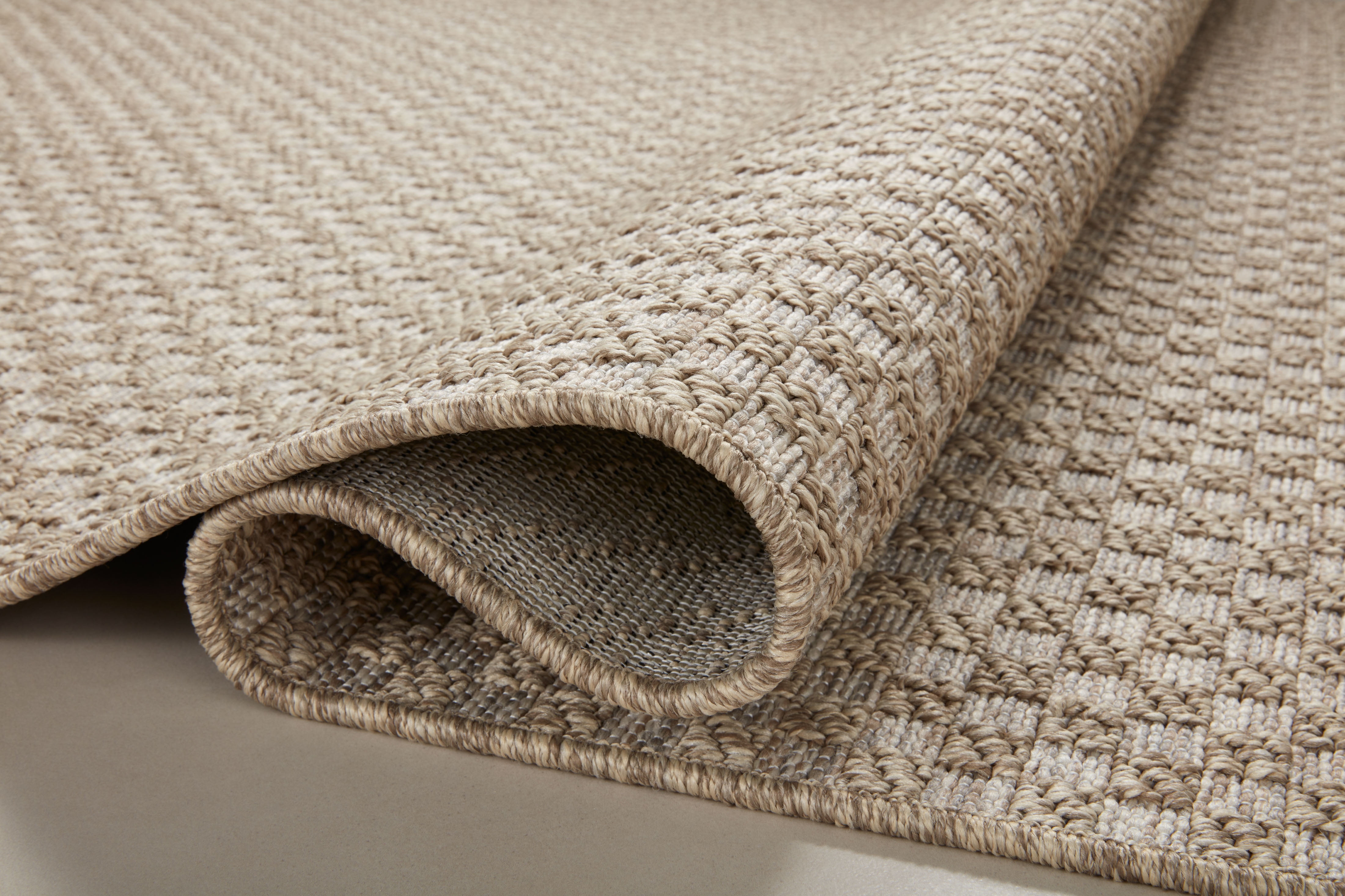 Loloi Dawn Indoor/Outdoor Water-Resistant Patio 8'-10" x 12'-2" Area Rug