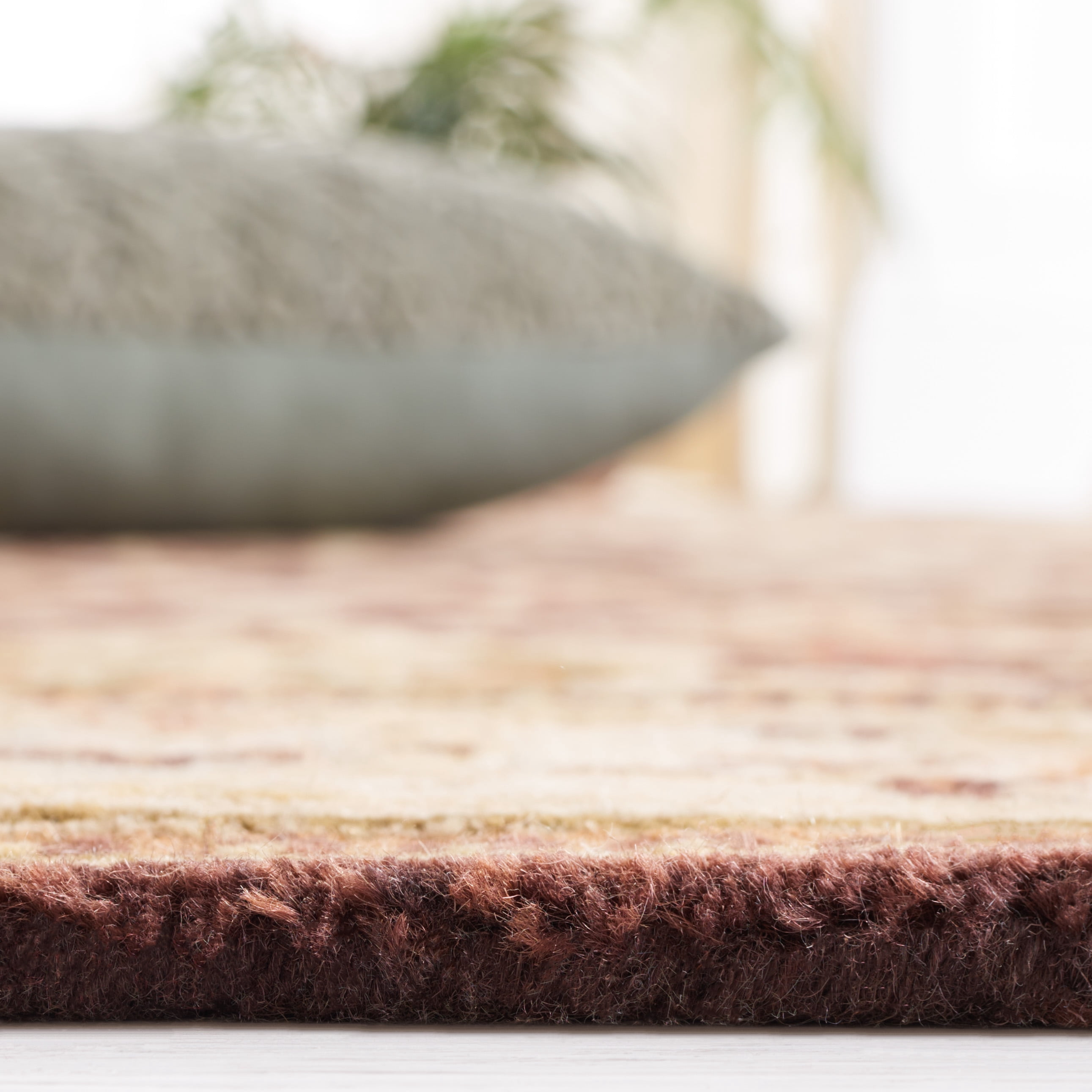 SAFAVIEH Persian Legend Adrian Oriental Area Rug, Brown/Beige, 4' x 6'