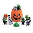 thumbnail image 1 of Caja misteriosa de Halloween de Distractibles, 10 figuras espeluznantes articuladas con contenedor de calabazas, figuras aleatorias y una misteriosa tapa extraíble con forma de calabaza, 1 of 9