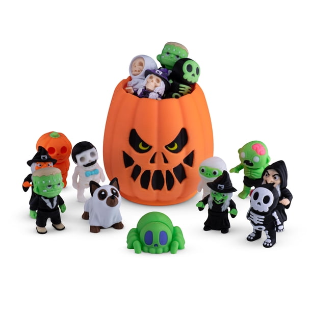 Caja misteriosa de Halloween de Distractibles, 10 figuras espeluznantes articuladas con contenedor de calabazas, figuras aleatorias y una misteriosa tapa extraíble con forma de calabaza