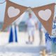 thumbnail image 4 of Banderas de lino para bodas románticas Banderines triangulares con corazones de amor, 4 of 5