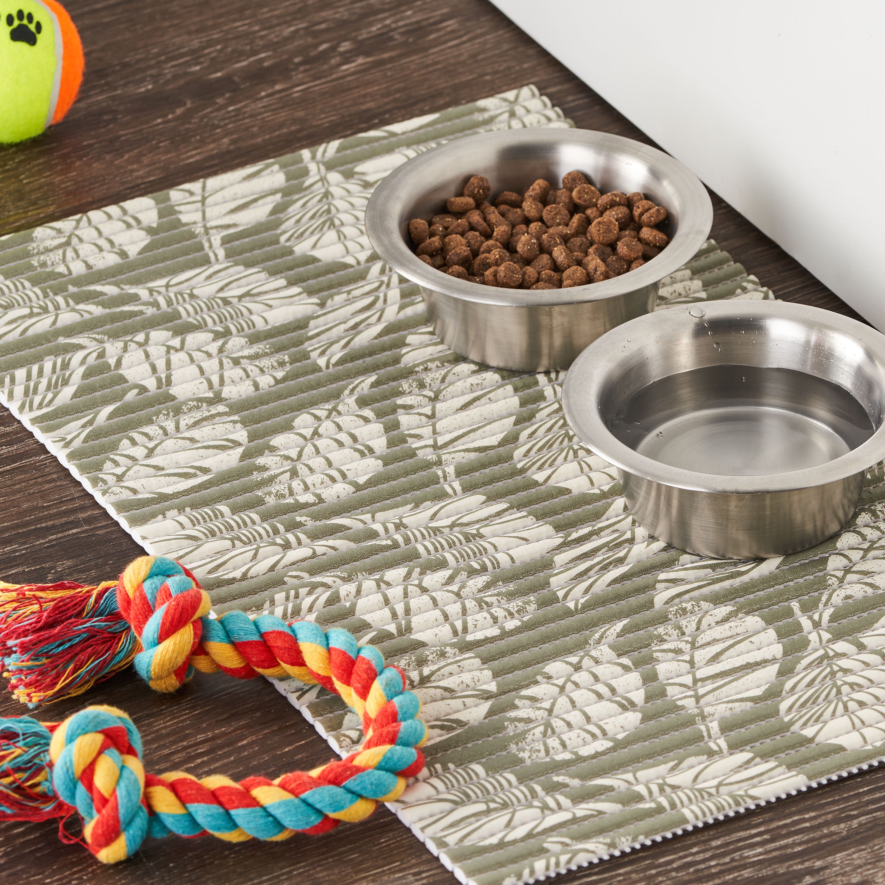 Vibrant Life Ribbed Pet Food Mat for Dogs, 19 inches x 11.5 inches