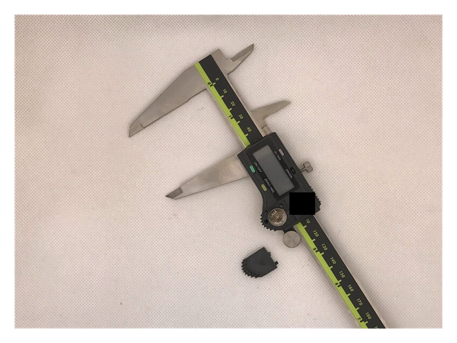 1Pc Digital Caliper LCD Vernier Calipers 12inch 300mm 500-193-20 Caliper Electronic Measuring Tools Stainless Steel ,Easy to Operate