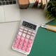 thumbnail image 4 of Calculadoras básicas estándar de oficina y papelería Mini calculadora digital de escritorio con pantalla LCD de 8 dígitos - Calculadora de bolsillo para el hogar, la escuela y los niños Una calculador, 4 of 7