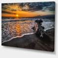 thumbnail image 2 of Log on Beach pendant le Coucher du Soleil - Impression sur Toile Seashore, 2 of 4
