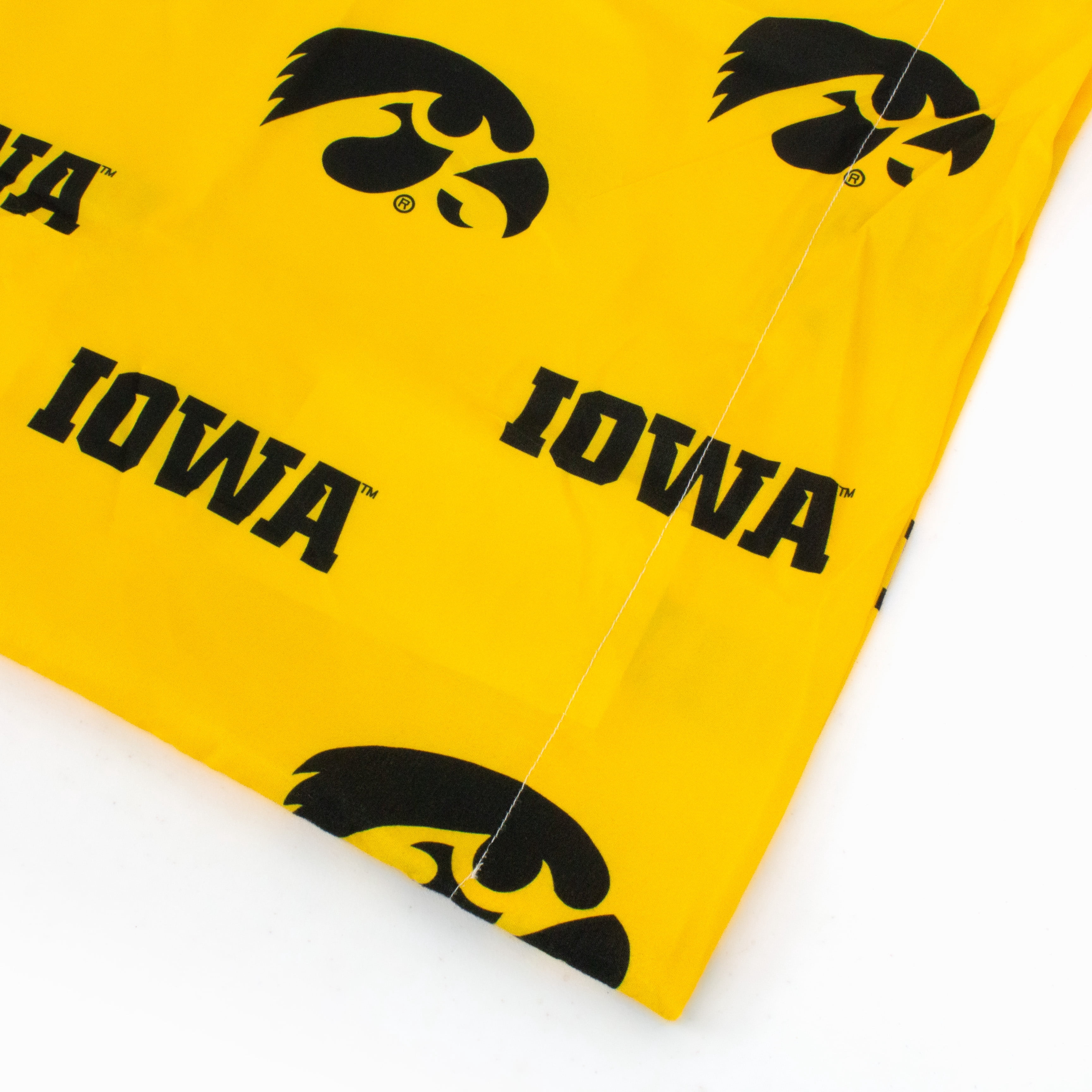 Iowa Hawkeyes Pillowcase Pair, Standard, 20" x 30" (2 Standard Pillowcases)