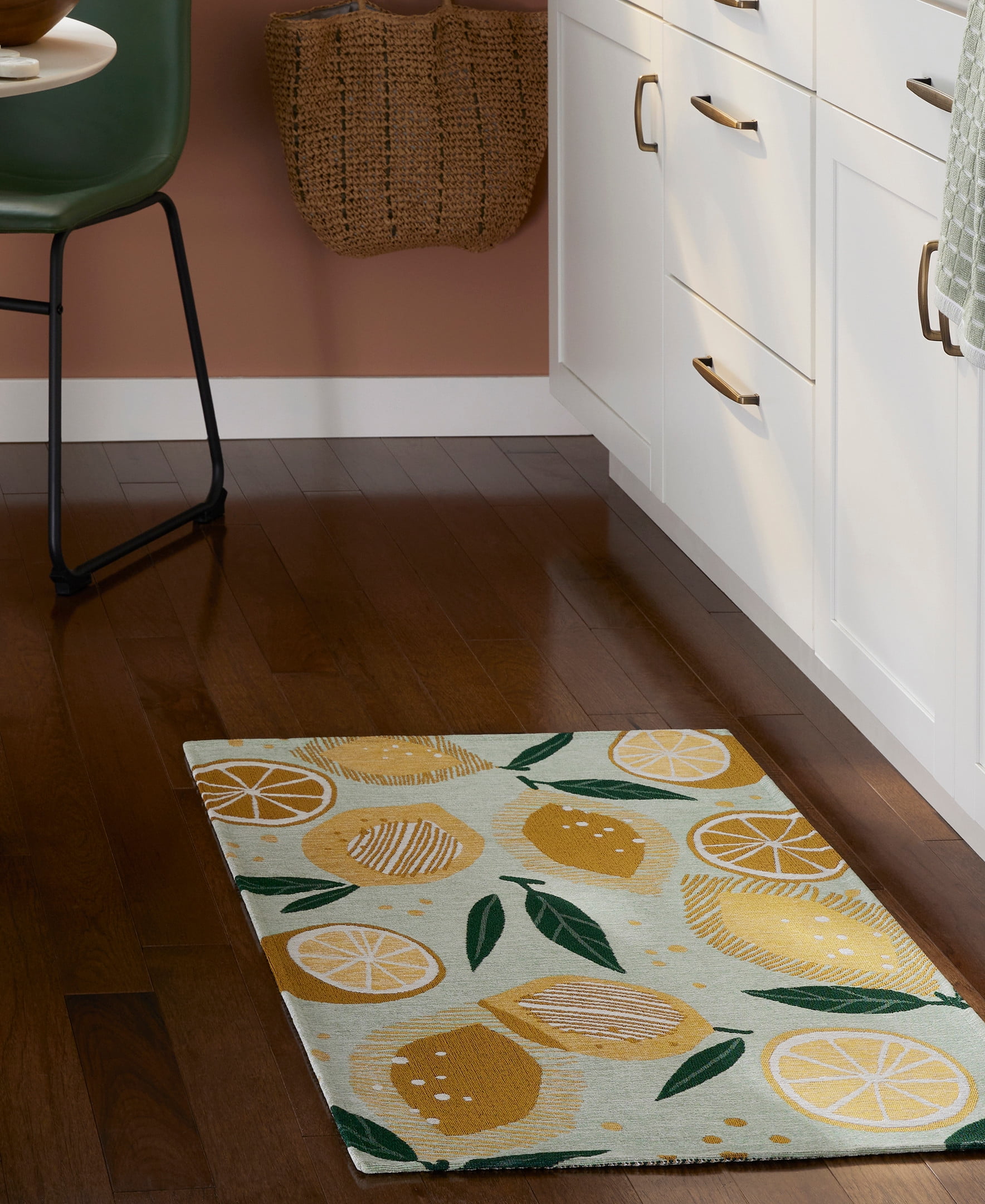 TOWN & COUNTRY LUXE Livie Fresh Lemon Everwash® Washable Multi-Use Decorative Rug, Kitchen Rug, Low-Profile Door Mat, Bedroom Rug and Dorm Room Rug with Non-Slip Backing, Seafoam Green, 24"x40"
