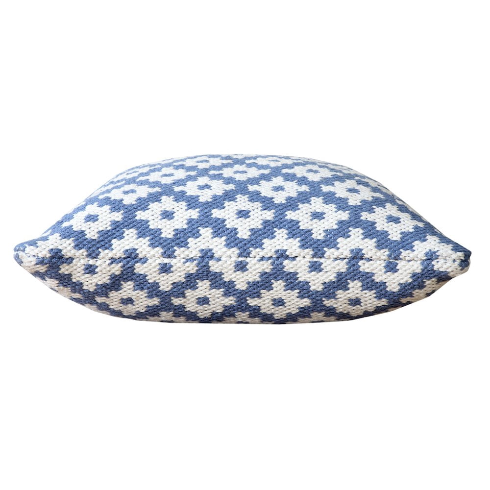 LR Home Ox Bay Machine-Made Blue/White Diamond Cotton Blend Pillow Cover