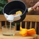 thumbnail image 4 of 2 coladores de silicona para alimentos, colador de sartén manos libres, embudo de cocina con clip para espaguetis, embudo de borde redondo para pasta, se adapta a todos los tazones y ollas, 4 of 5