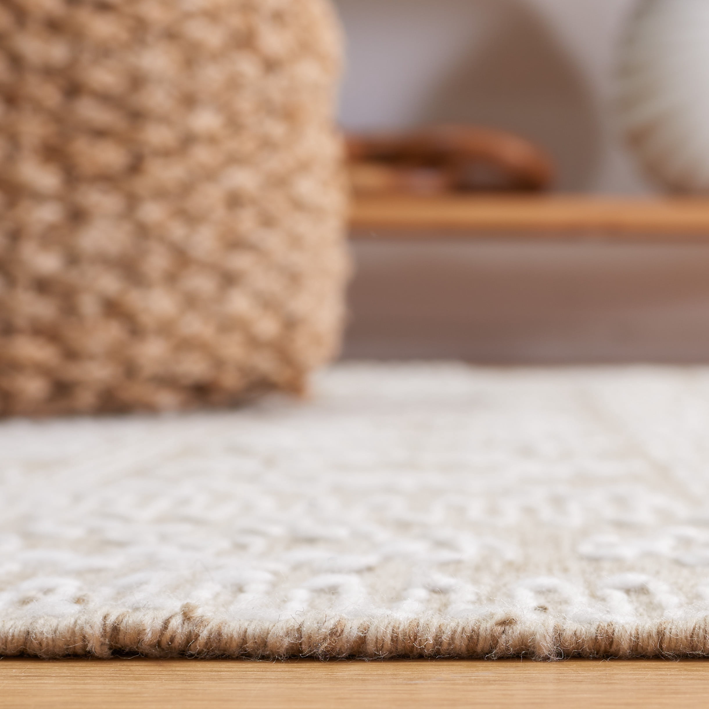SAFAVIEH Kilim Emory Tribal Polyester Area Rug, Beige/Ivory, 8' x 10'