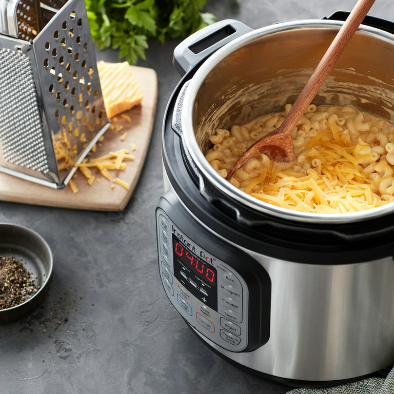 Instant Pot® Pro™ 6-quart Multi-Use Pressure Cooker