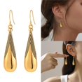 thumbnail image 1 of Boucles d'Oreilles Pendantes pour Femmes Bijoux Élégants Idée de Pièce, 1 of 3