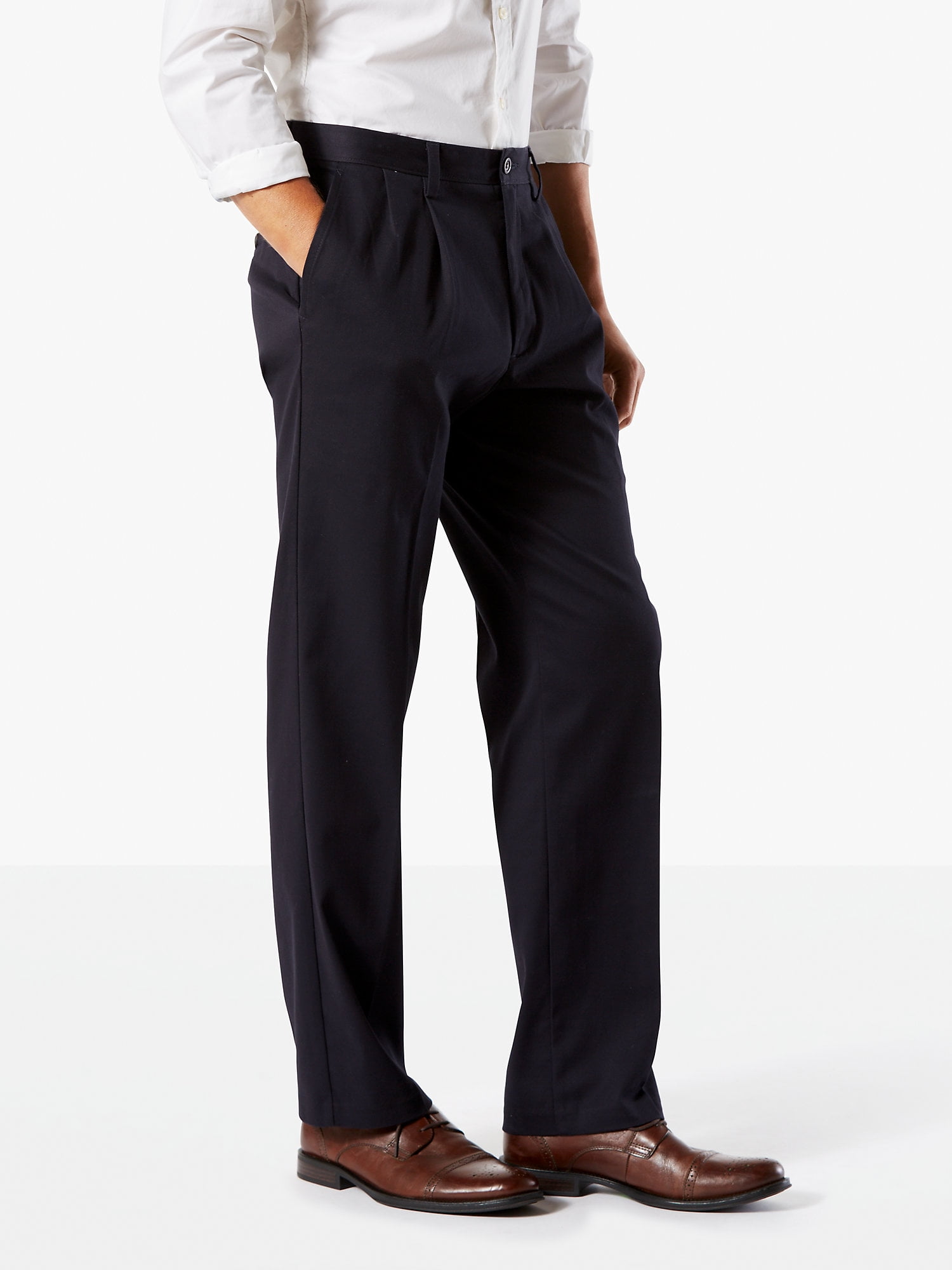 Dockers Men's Classic Pleated Easy Khaki with Stretch