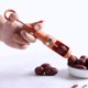 thumbnail image 3 of Descorazonador De Dátiles Rojos, Herramienta Removedora De Deshuesador De Cerezas, Descorazonador De Azufaifa Portátil, Removedor De Núcleos De Frutas Para Dátiles Rojos,, 3 of 7