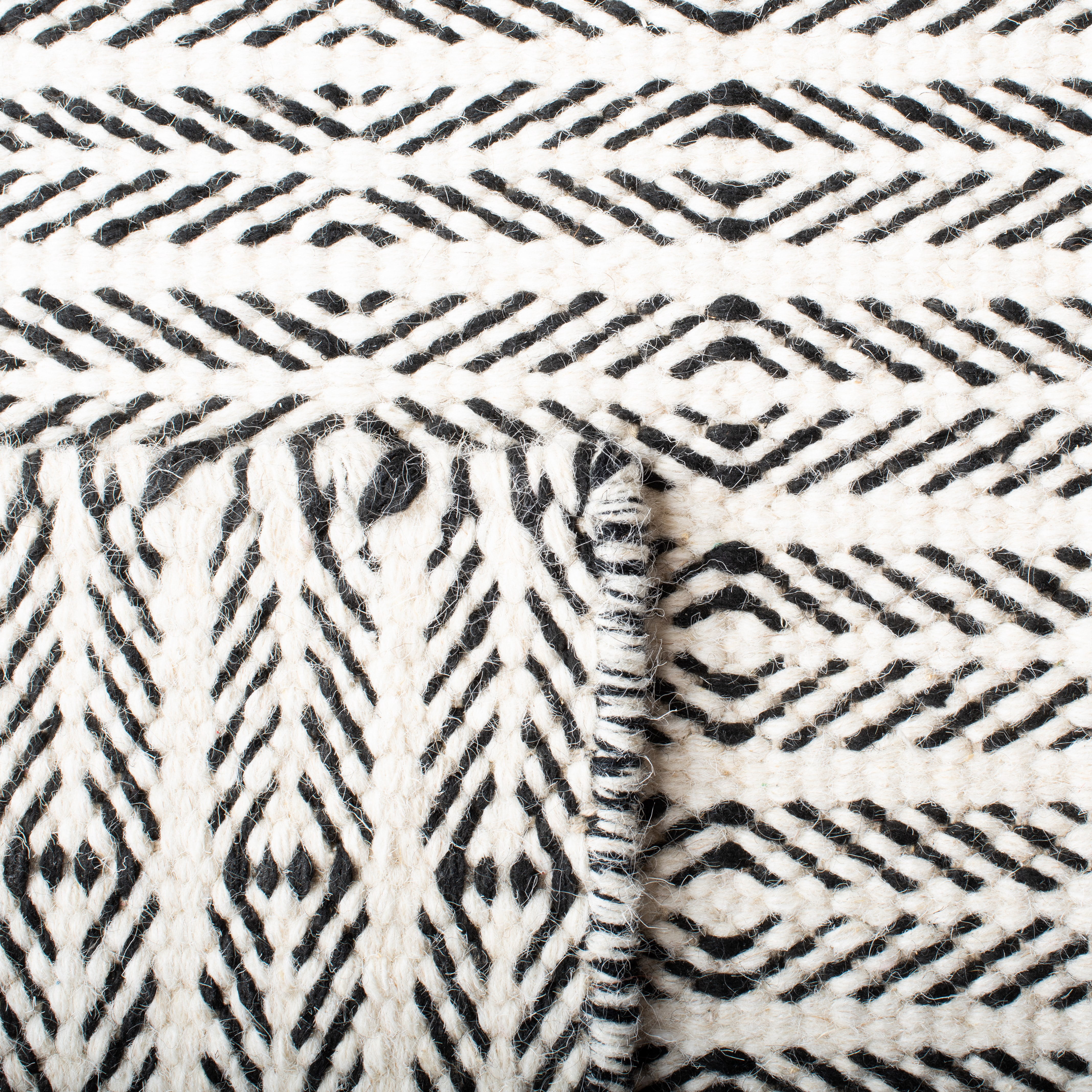 SAFAVIEH Vermont Zachary Striped Area Rug, Black/Ivory, 9' x 12'