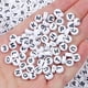thumbnail image 2 of 100/200/300/500PC Cuentas acrílicas con letras blancas mixtas Cuentas planas redondas del alfabeto para hacer joyas Pulseras y collares hechos a mano, 2 of 5