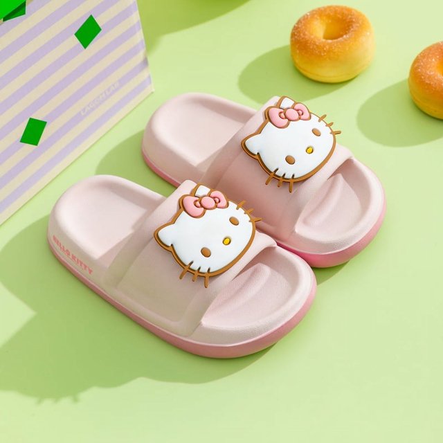 Sanrio-Zapatillas de Hello Kitty Kuromi Cinnamoroll para niños, chanclas antideslizantes de playa con dibujos animados, fondo grueso y recto, Verano