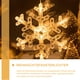 thumbnail image 2 of Juego de 2 luces colgantes para decoración de ventanas con ventosa, LED, blanco cálido, funciona con pilas, luces navideñas, copo de nieve, 2 of 5