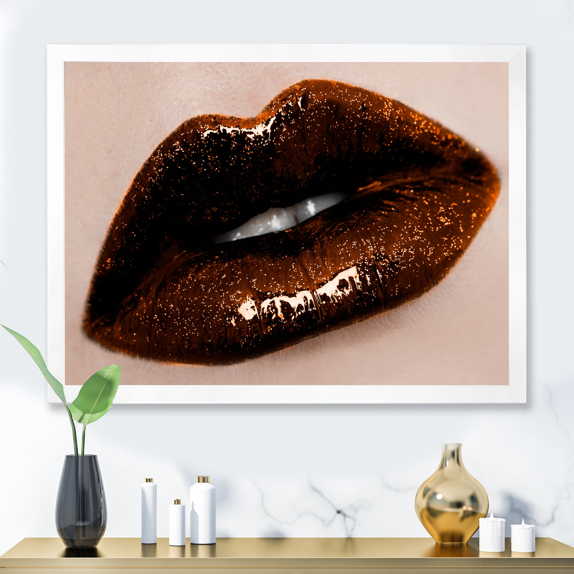 Designart 'Close-Up Of Gorgeous Female Lips II' Modern Framed Art Print