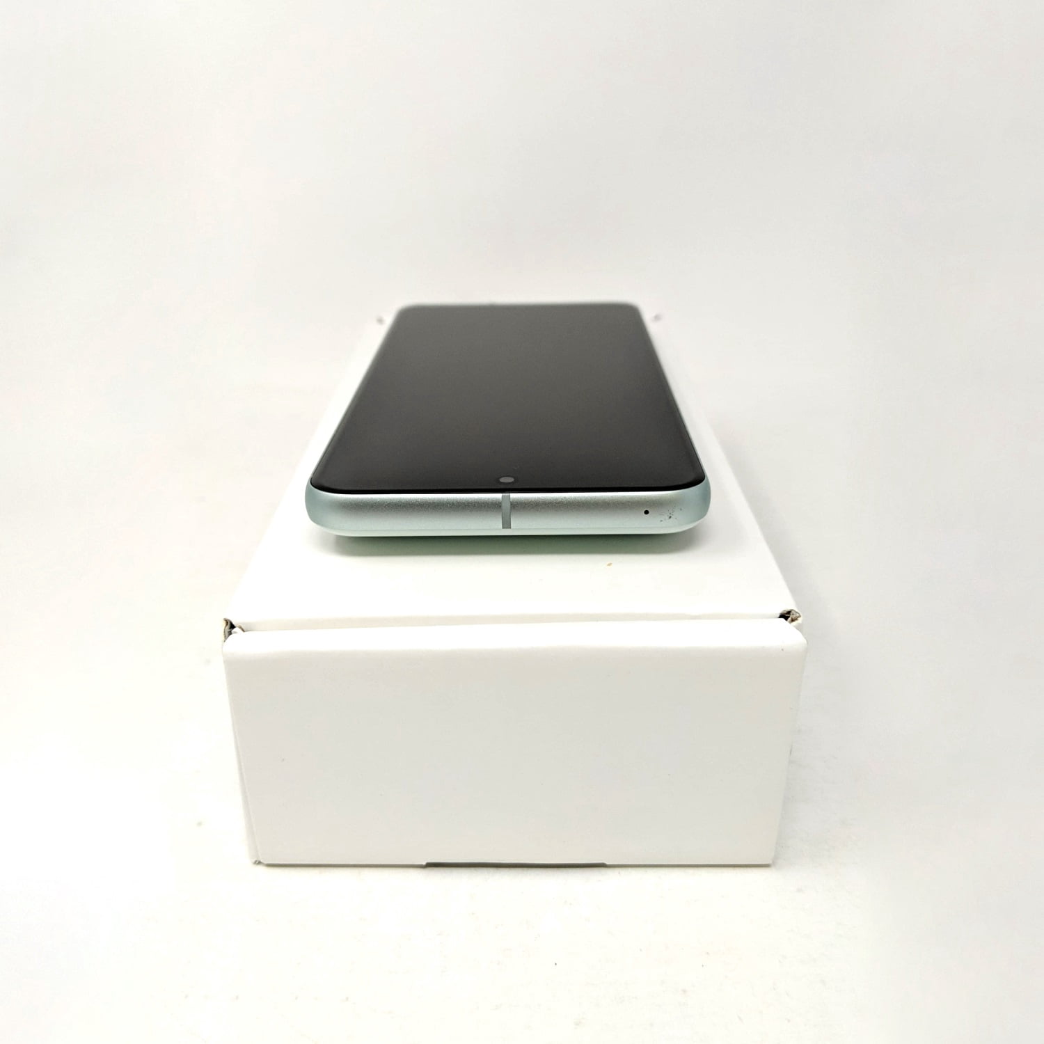 Pre-Owned Google Pixel 8 5G 128GB G9BQD Factory Unlocked 6.2" 8GB RAM 50MP Smartphone - Mint