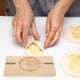 thumbnail image 4 of Máquinas compactas para hacer empanadillas Moldes domésticos para empanadillas Prensas profesionales para empanadillas, 4 of 7