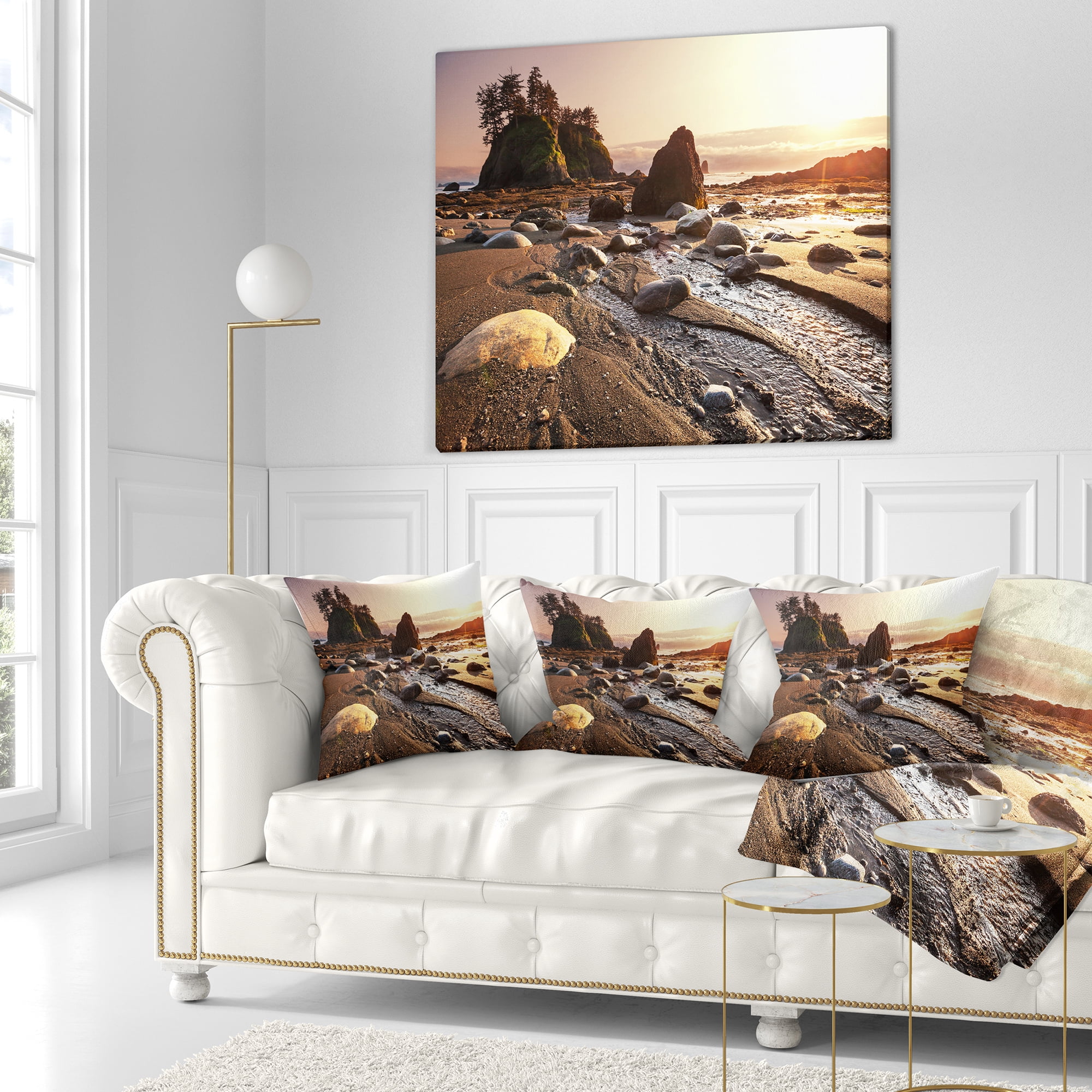 Designart Olympic National Park Coast - Seashore Throw Pillow - 18x18