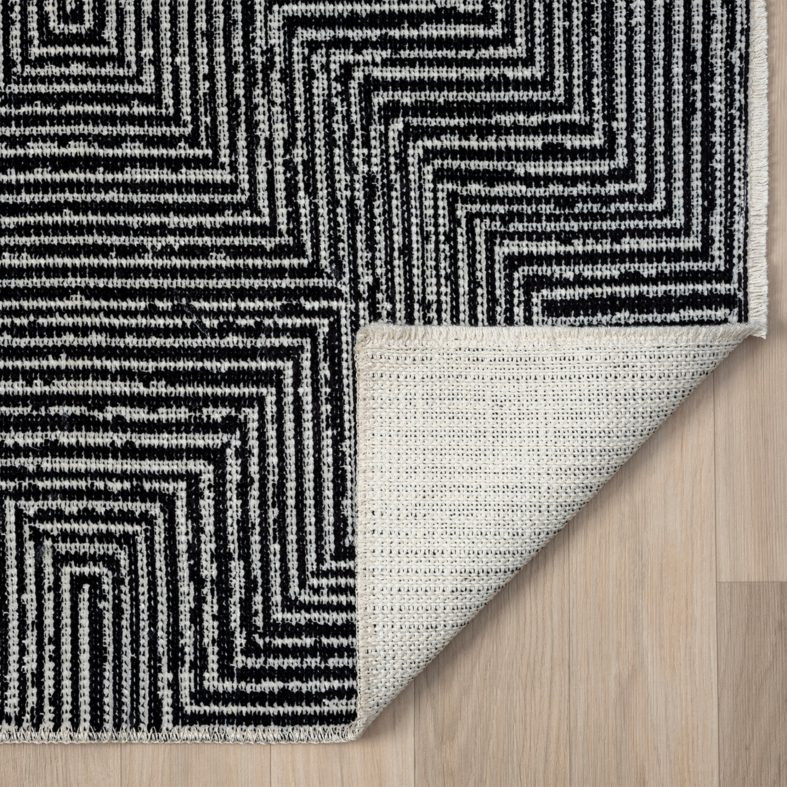 Indigo Ink Votra Black Abstract Geometric Indoor Area Rug, 2' x 3', Machine Washable