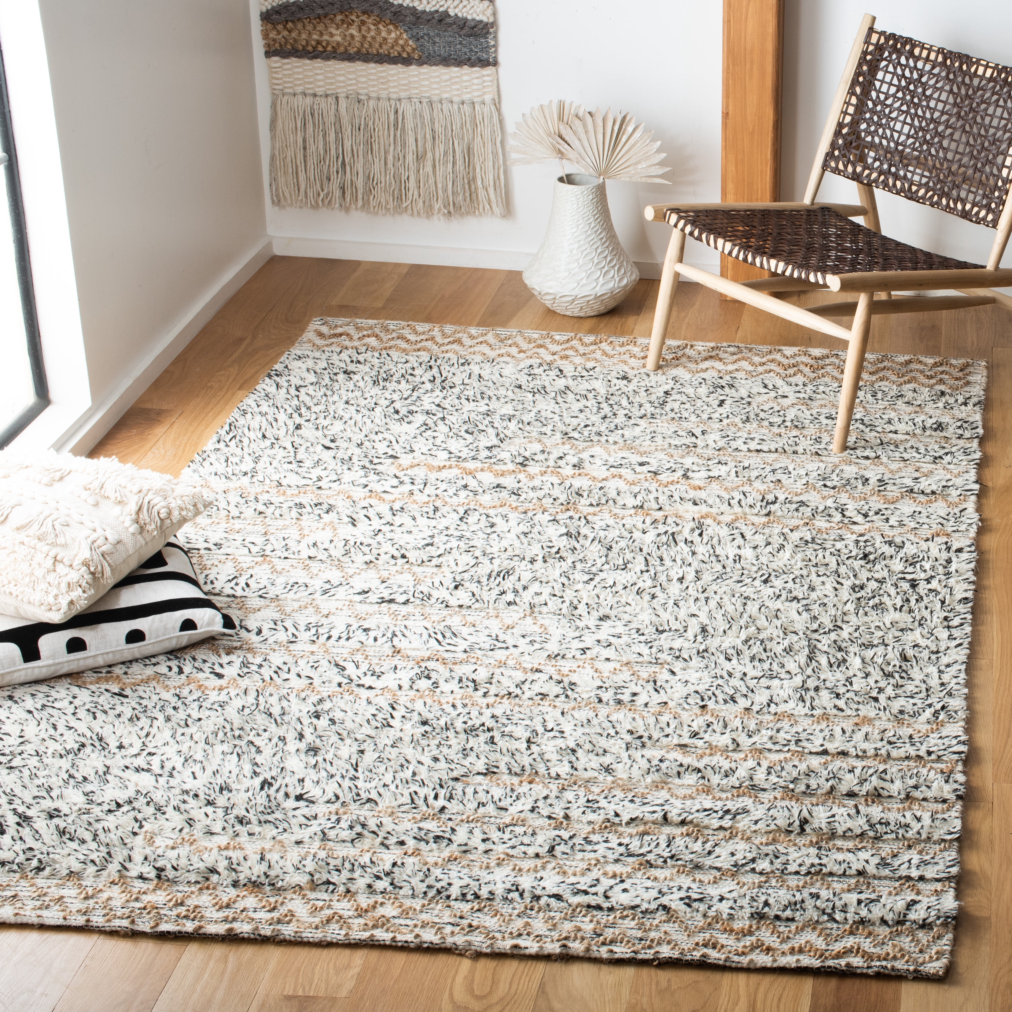 SAFAVIEH Natura Emmit Abstract Area Rug, Ivory/Black, 5' x 8'