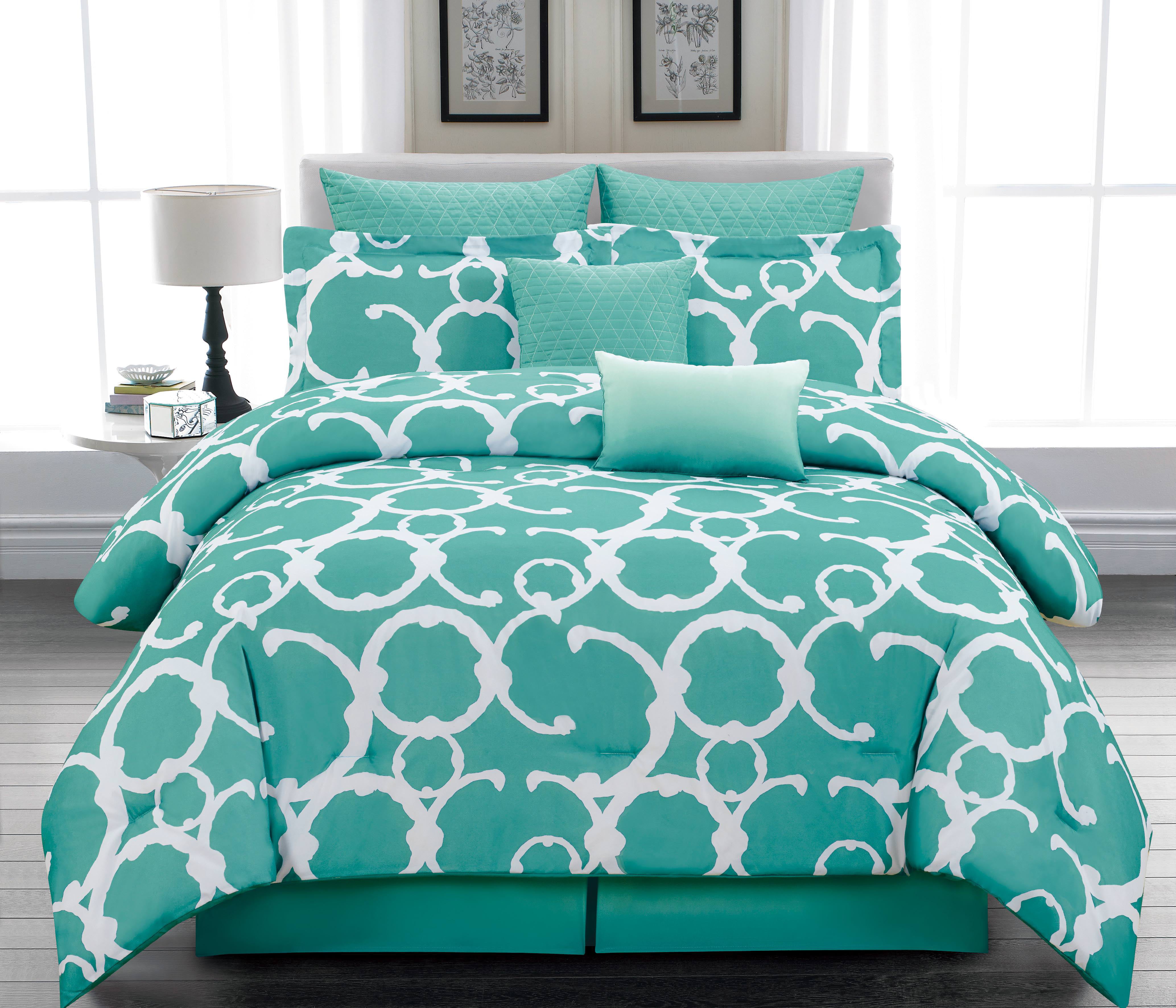Premium Rhys Reversible Geometric Bedding Comforter Set 7 or 10-Piece 