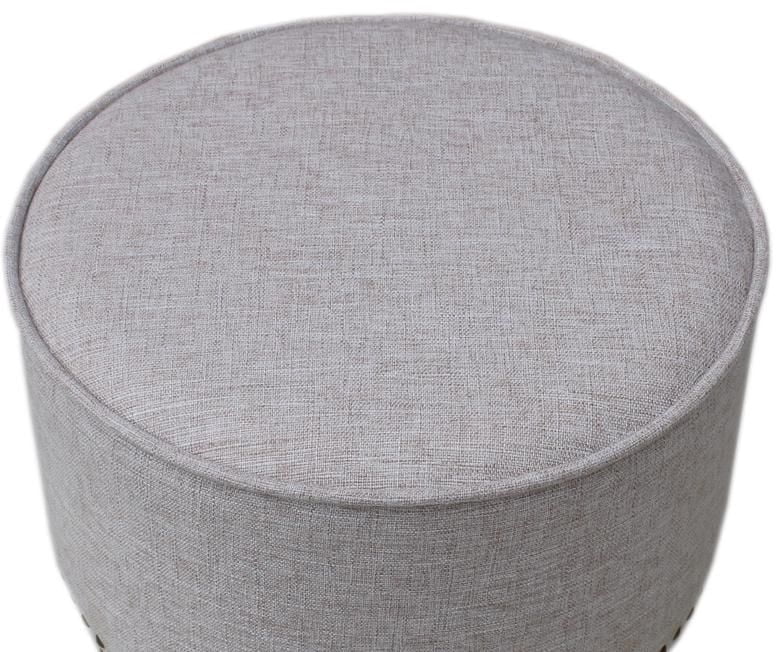Pouf clouté hometerends