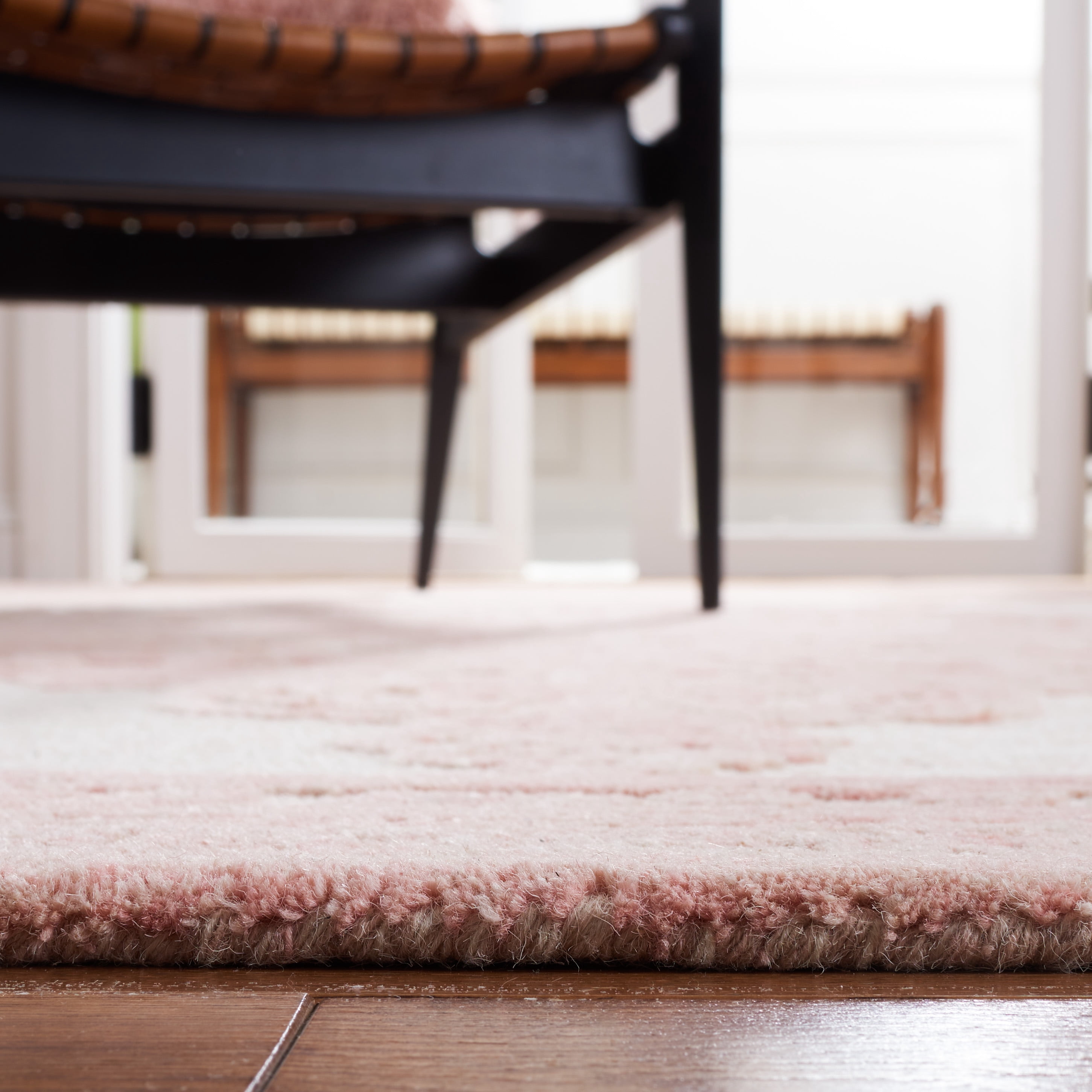 Safavieh Metro Gertrude Medallion Runner Rug, Pink/Ivory, 2'3" x 8'