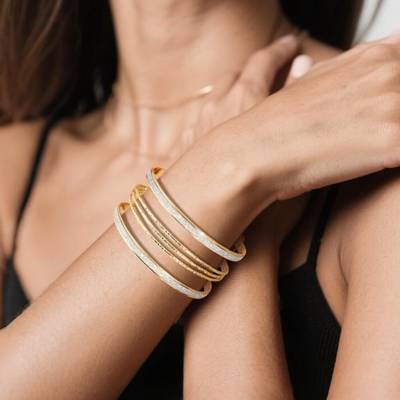 1Pc Glitter Detail Cuff Bangle Alloy Arm Cuff Bangles Stackable Wristband Set Fashion for Women Birthday Festival Elegant Gifts 1-3/4 inch(4.5cm) Inner Diameter: 2-3/8 inch(6cm) Gold