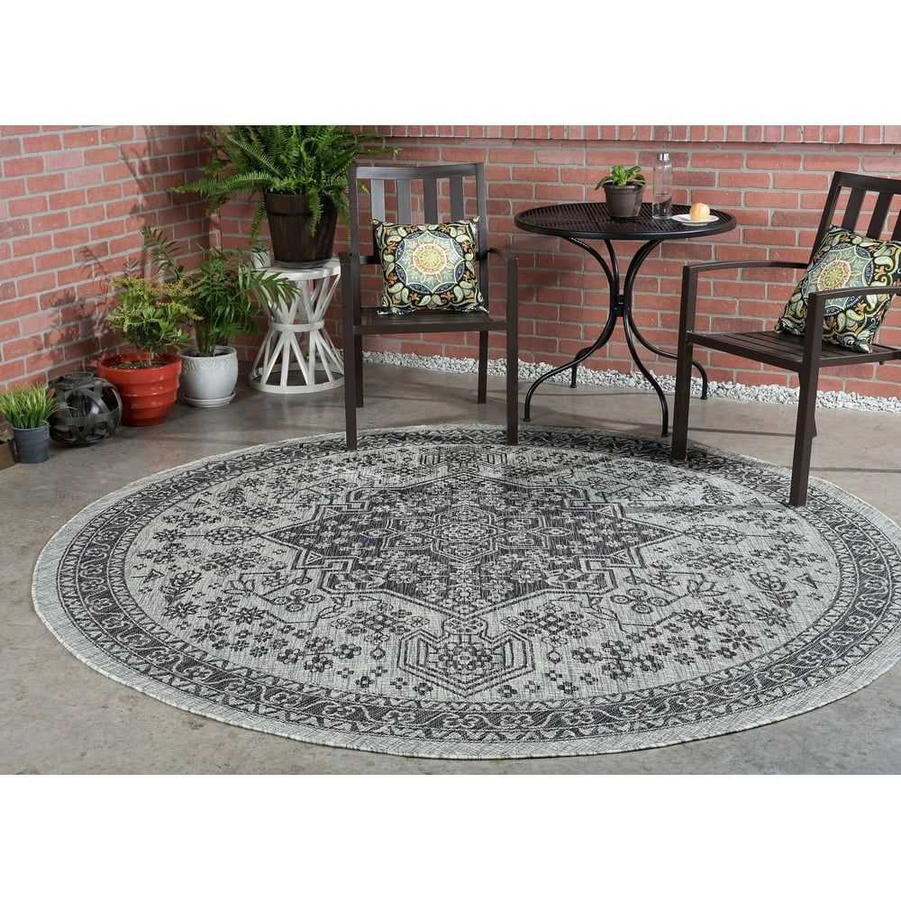 Bliss Rugs Valery Traditional Indoor/Outdoor Round Area Rug
