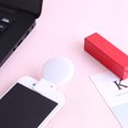 thumbnail image 4 of Encendiendo Mini Q Selfie Ring Light Flash LED USB Clip Lámpara de relleno para teléfono móvil (Blanco), 4 of 8