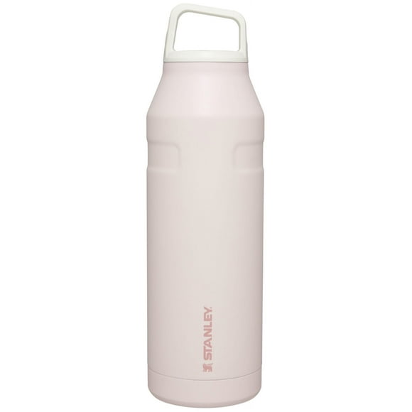 Botella de agua Stanley IceFlow Cap and Carry+ de cuarzo rosa de 1,5 litros