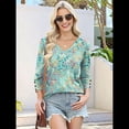 thumbnail image 4 of Blusas de 3/4 con Botones y Cuello en V para Mujer, Ropa Informal de Verano para Vacaciones de Playa, Ropa de Otoño 2025 Impresión Verde M, 4 of 7