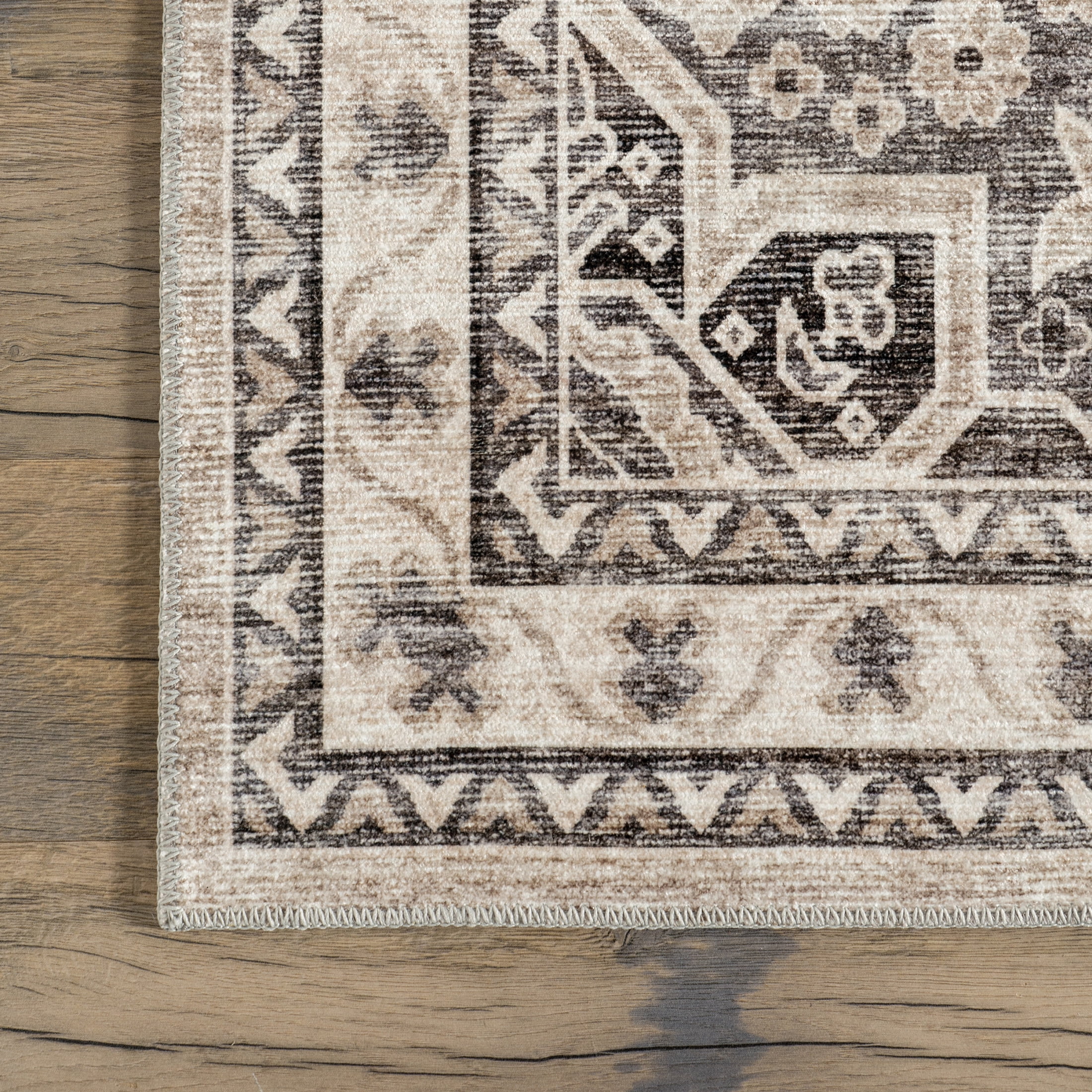 nuLOOM Eira Medallion SplashGuard Machine Washable Area Rug, 2' 6" x 8', Runner, Eira Taupe