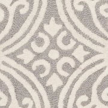 SAFAVIEH Cambridge Leslie Geometric Wool Area Rug, Silver/Ivory, 9' x 9' Square