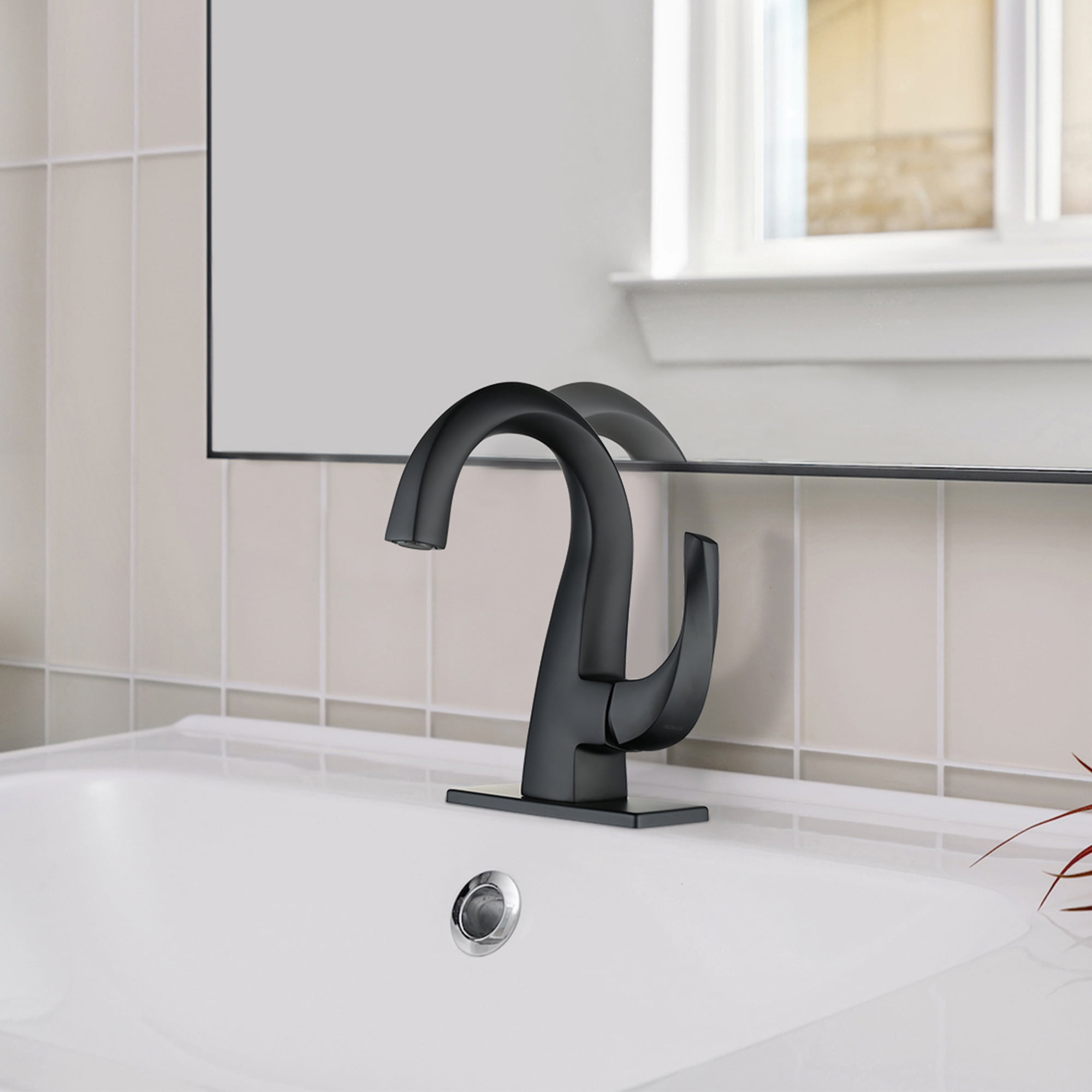 WOWOW Matte Black Bathroom Faucet Single Handle Bathroom Basin Faucet with Deck Plate