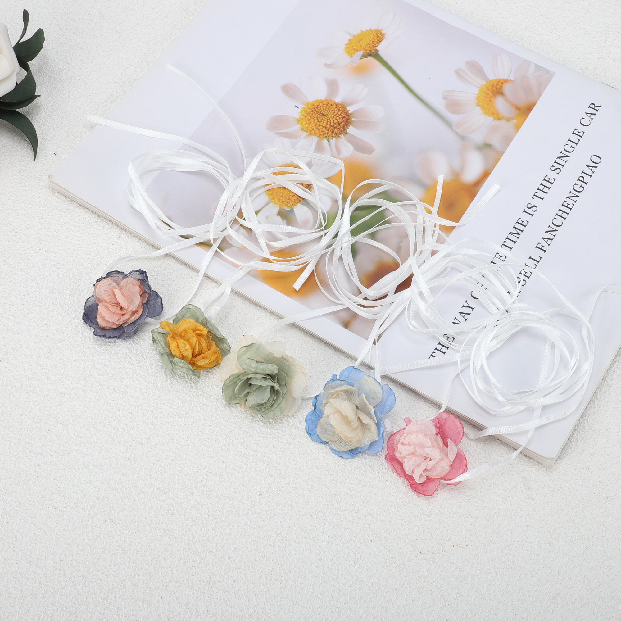 Unique Bargains Stylish Flowers Choker Necklace Pink