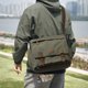 thumbnail image 2 of Bolso bandolera de lona XCF estilo vintage para portátil de 15,6 pulgadas verde militar, 2 of 4